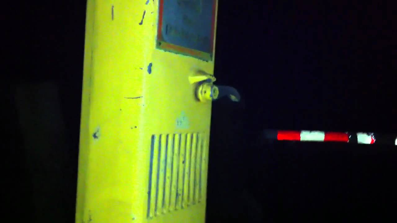 Anrufschranke Rüttebach bei nacht