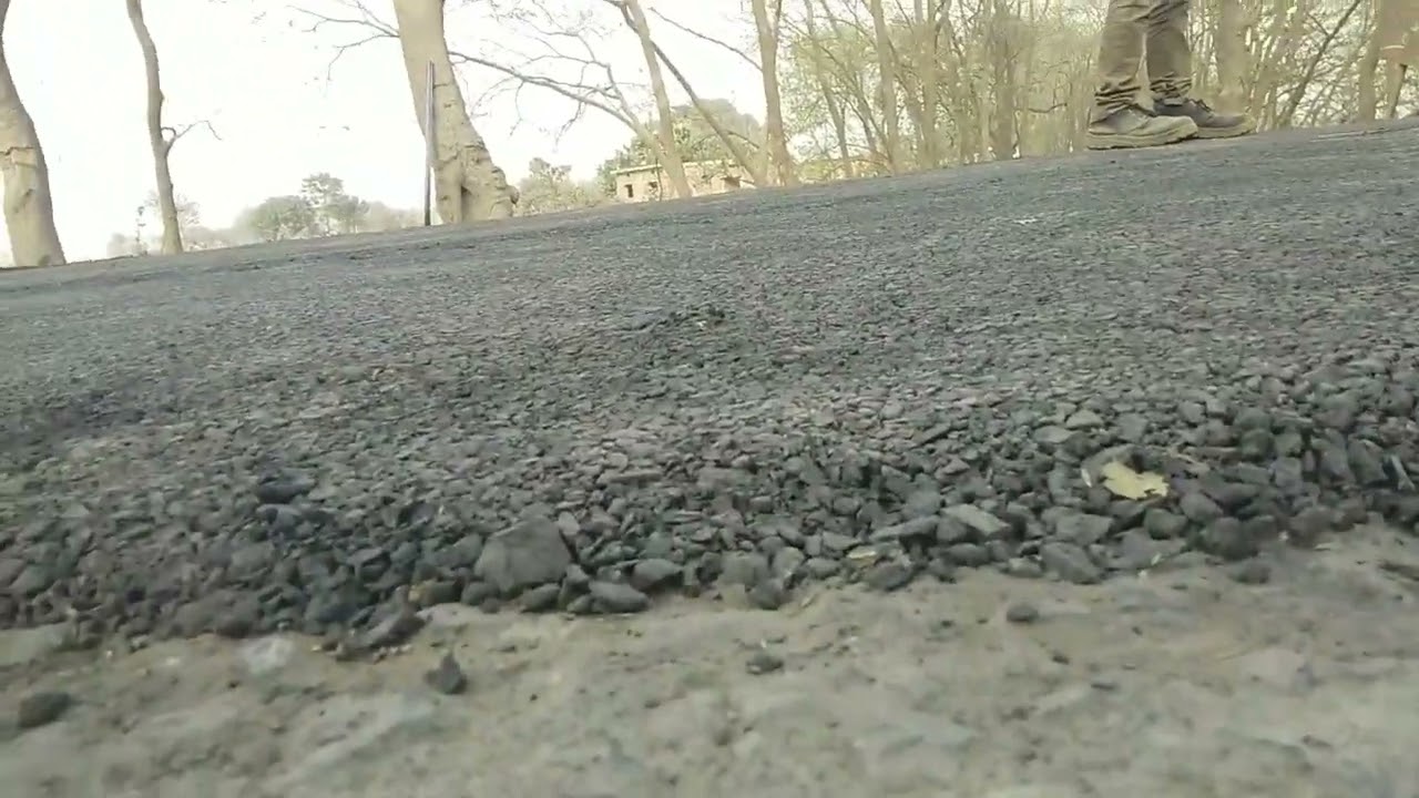 484.87 crore ka project NH-80 ki quality  dekhiye aap sb plzz government tak paunchaye.....
