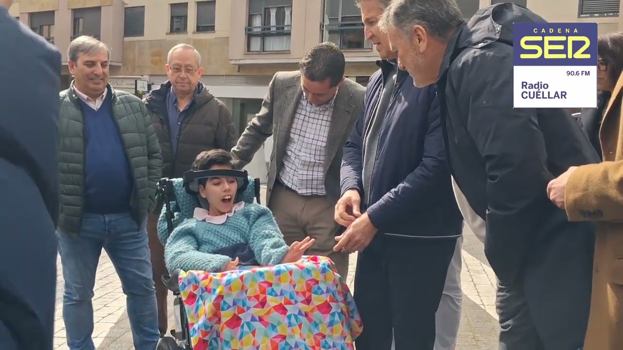 Alberto Núñez Feijóo, presidente del Partido Popular, visita Cuéllar en la campaña electoral de CyL