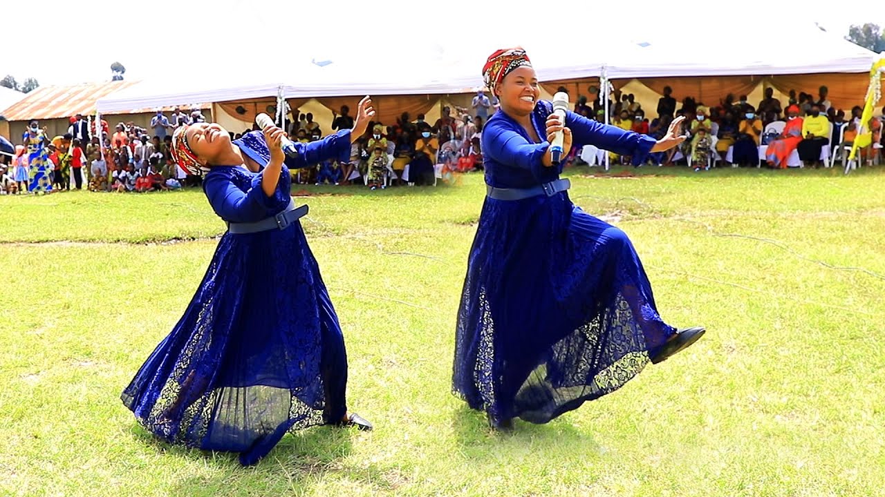 MBEGA UMUGORE UBYINIRA IMANA BIDASANZWE😍 Yitwa Maman Music/ BYIGANA UKORE KURI YESU / Ineza yawe