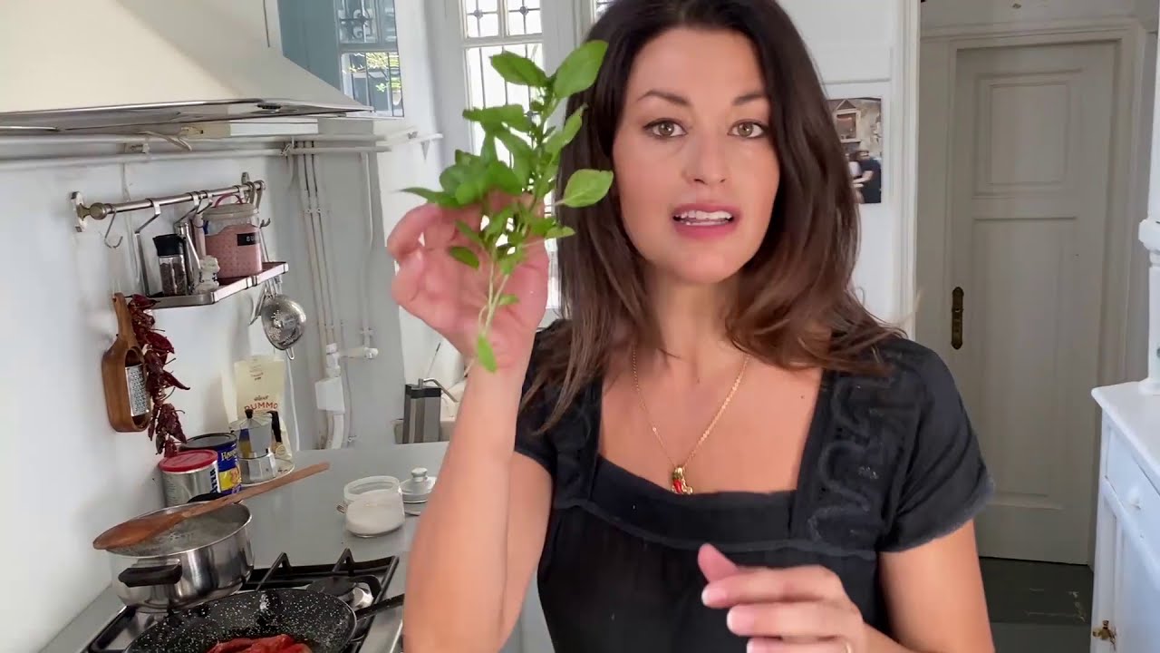 Orecchiette in carrozza (melted mozzarella)