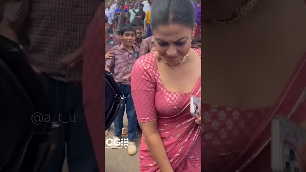 Anusree Hot Look in Pink Saree 
