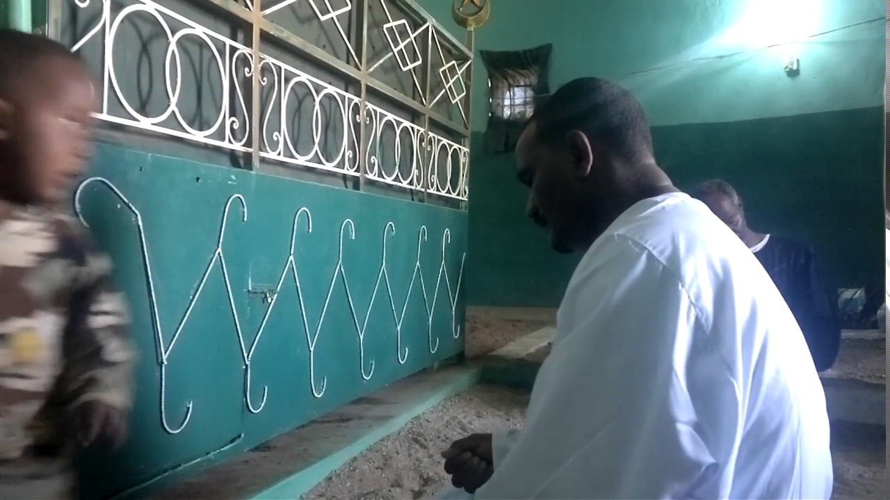 حب الاقوامي توهني وهيج الامي (داخل القبة)- المادح مزمل محمد -زيارة الشيخ النور (ريبا) 01/2013