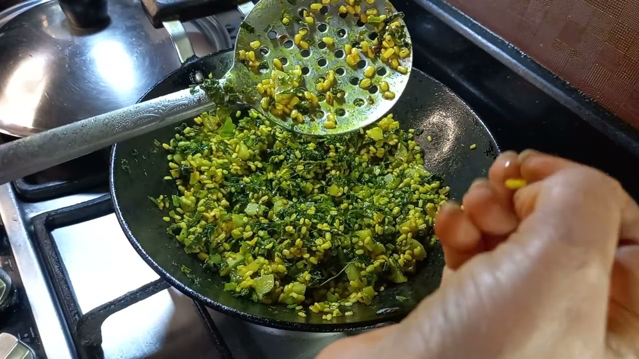 Daal wali Mooli ki Bhujiya (winter special)