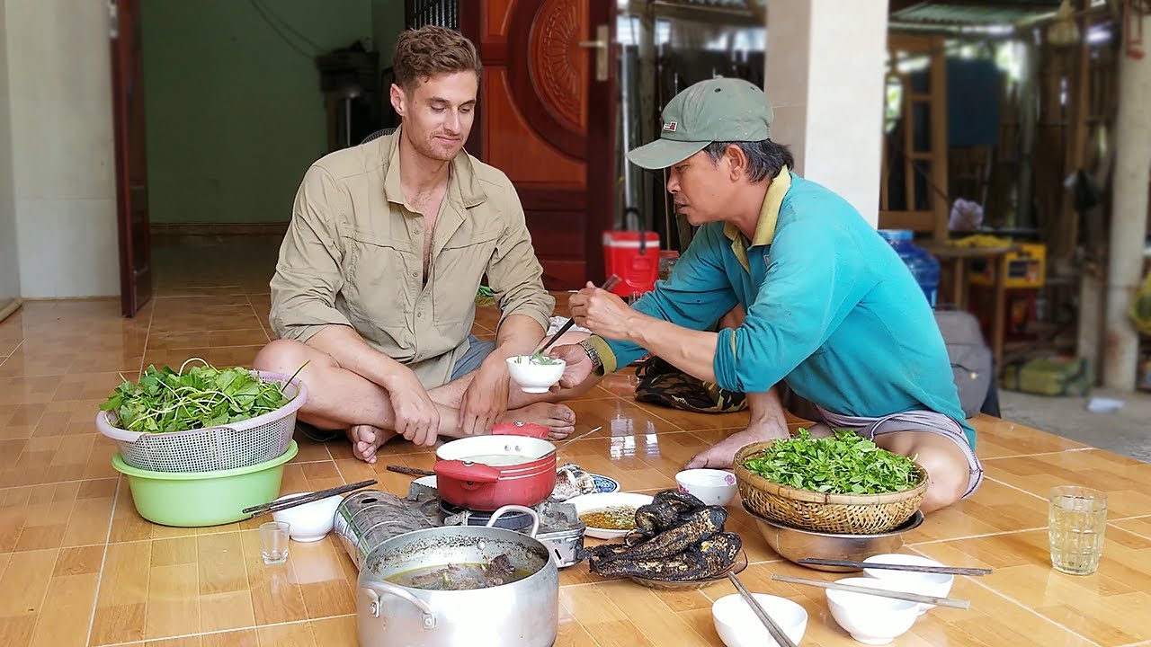 Anh Em MIền Tây Đãi Bạn Người Mỹ Dustin Say Mồi Đặc Sản
