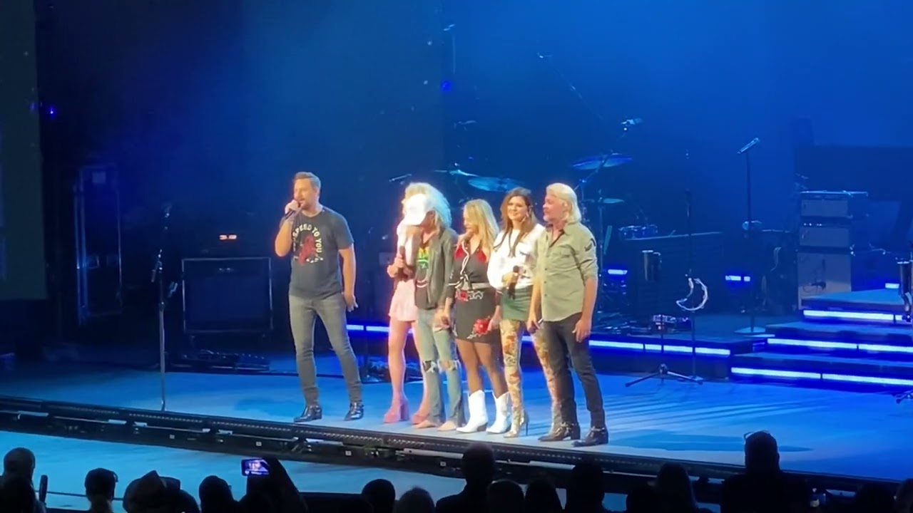 Miranda Lambert and Little Big Town honor the Judds