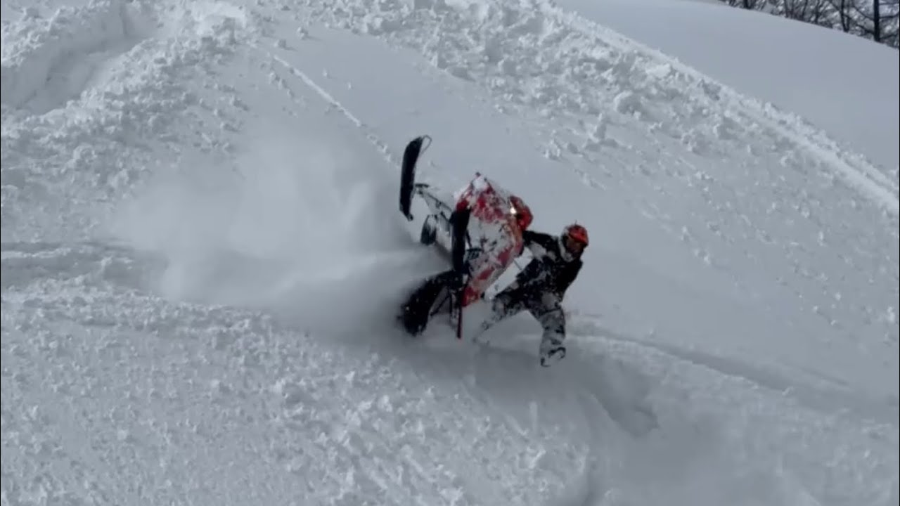 雪を求めて青森へ#スノーモービル