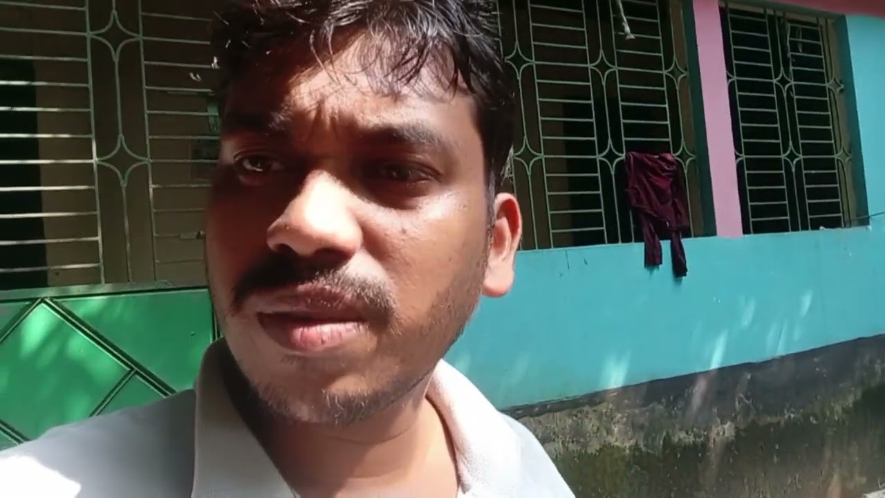 একটা বাড়ি বিক্রি হবে তিন কাঠা জমি 26 লাখ টাকা 01785028605 কল দেন