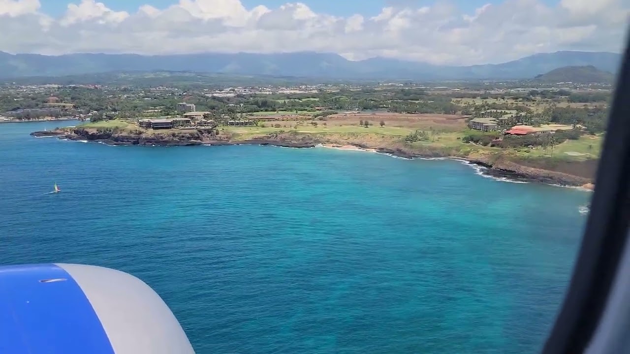 737 MAX 8 landing PHLI RWY 35
