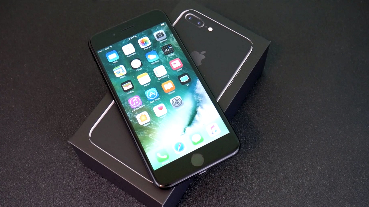 iPhone 7 Plus Unboxing & First Impressions