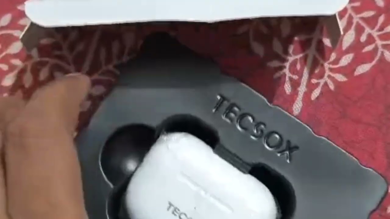 Беспроводные наушники Tecsox белого цвета, глубокие басы, водостойкие.