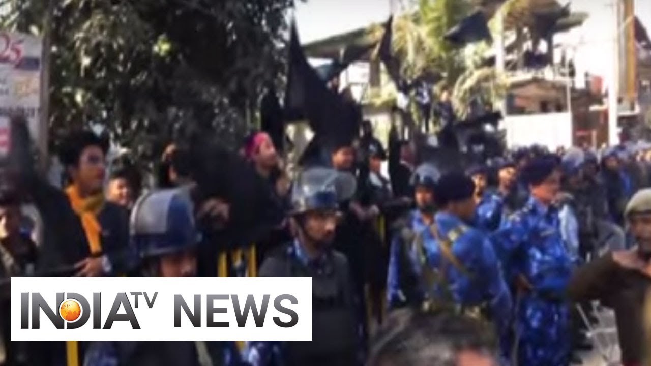 AASU members show black flag to Assam Minister