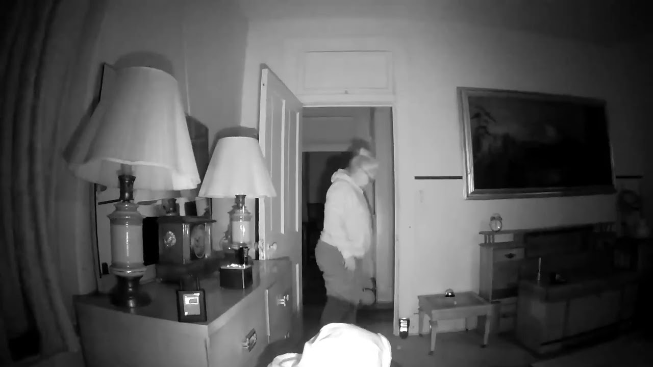 Sheriffs Bedroom Investigation 