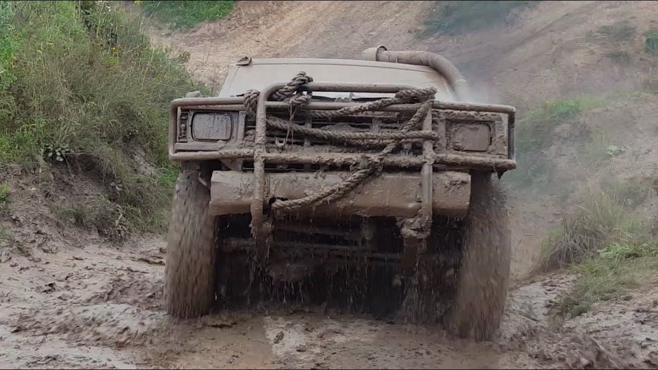 Nissan Patrol VS Nissan terrano 2 Off-road Mammutparck глубокая яма глины
