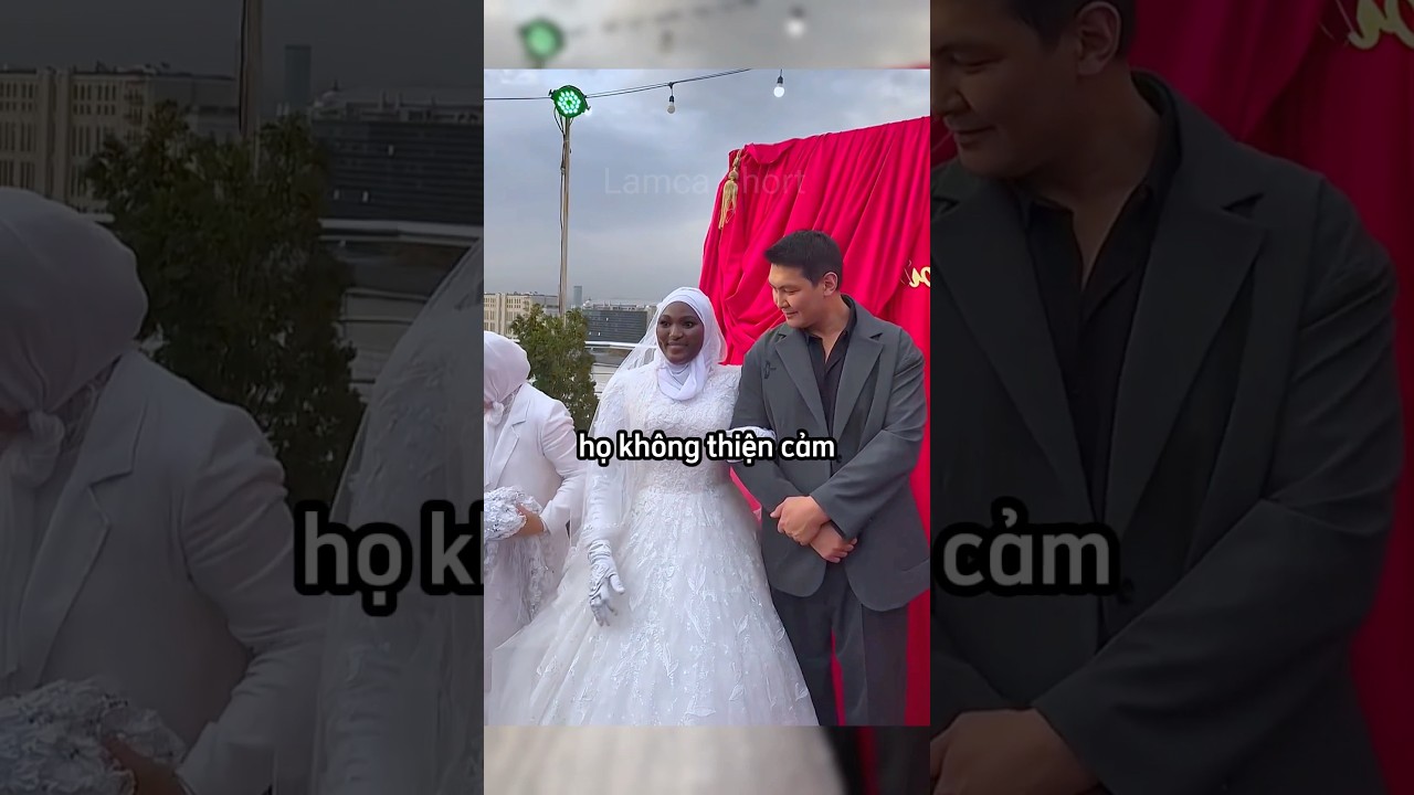 Mọi người cười nhạo ch&uacute; rễ v&agrave; c&ocirc; d&acirc;u trong đ&aacute;m cưới #shorts