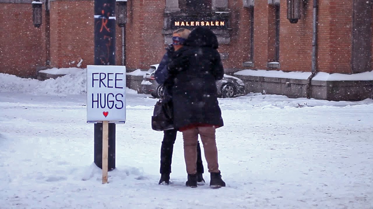 FREE HUGS - Oslo, Norway. «Spread love, not fear.»