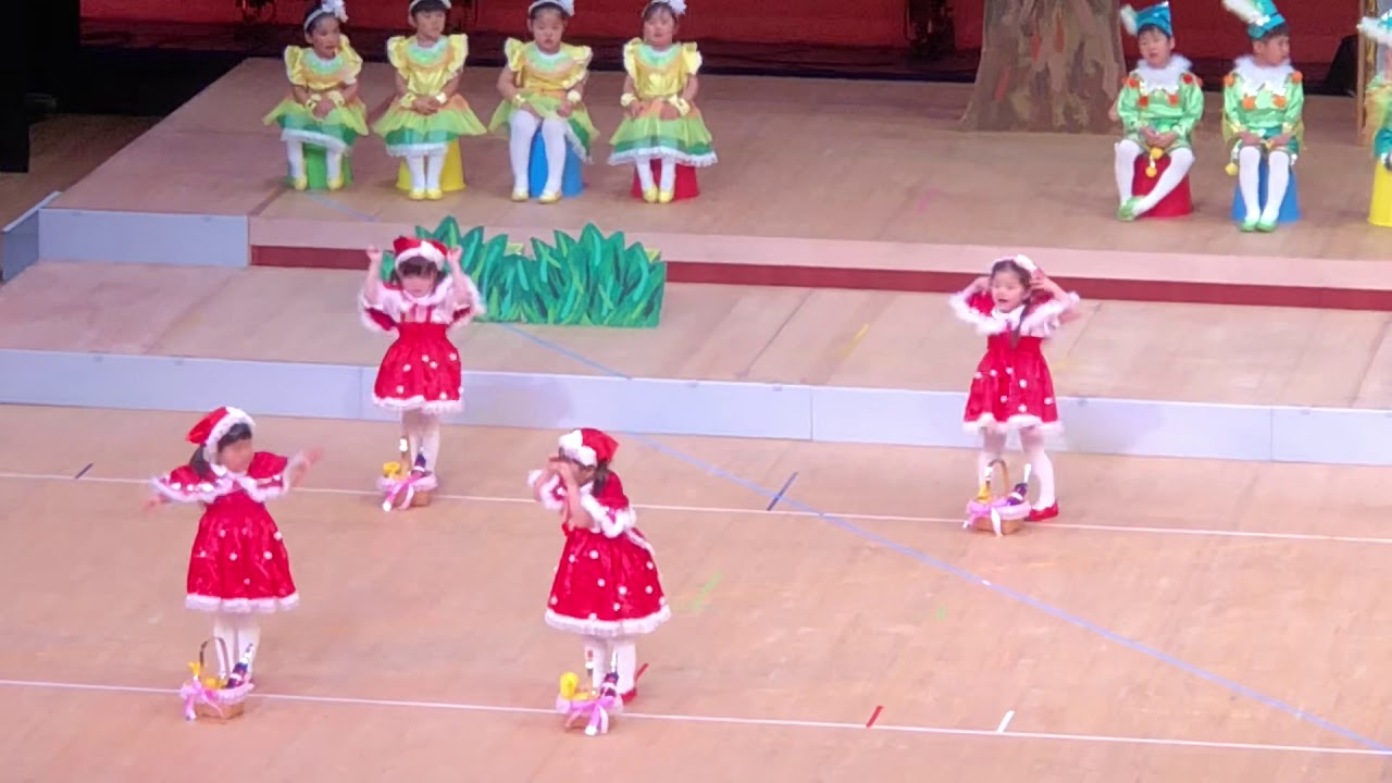 幼稚園　お遊戯会　赤ずきんちやん