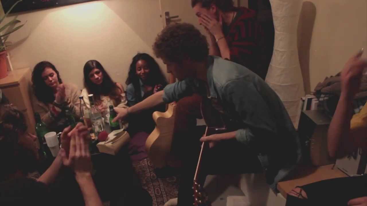 MELLE - The Fool || NommNommTV 26