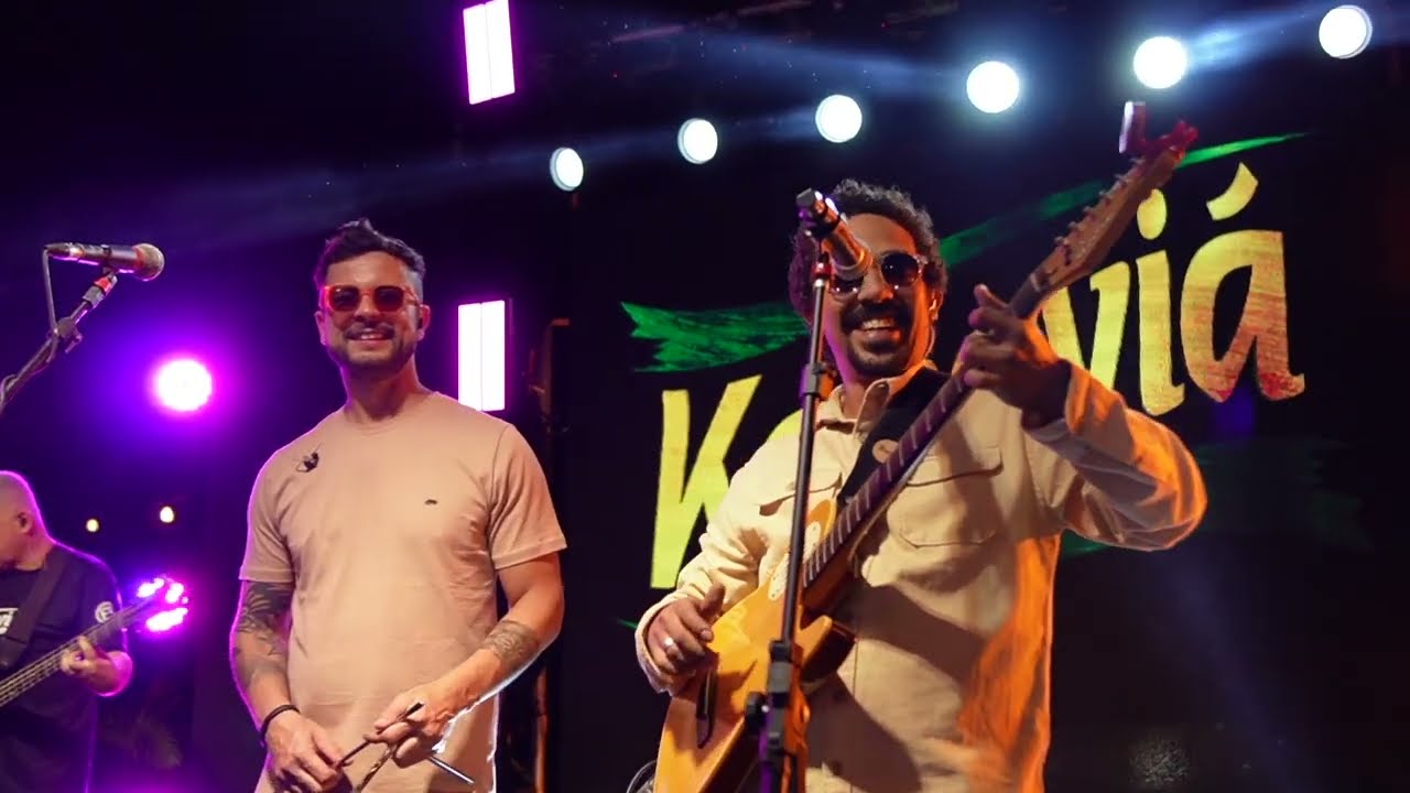 APENAS MAIS UMA DE AMOR - BANDA KANAVIÁ DVD TUDO VIRA FORRÓ (AO VIVO)