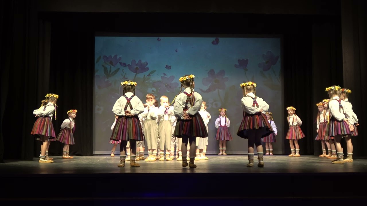 Sarkanās Spolītes Div mozi eži