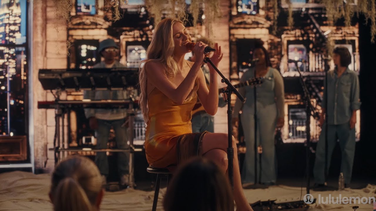 Kelsea Ballerini - Hindsight Is Happiness (Stripped Version)