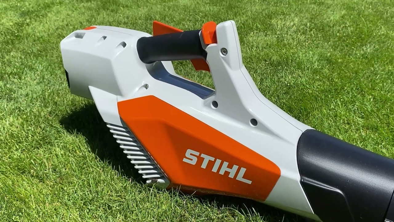 STIHL Kertápolási tippek - A lombfúvó használata