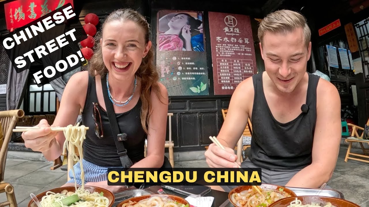 МЫ ПОПРОБОВАЛИ МЕСТНУЮ КИТАЙСКУЮ УЛИЧНУЮ ЕДУ | Чэнду, Китай 🇨🇳