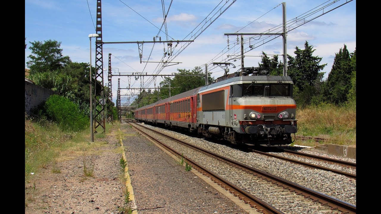 Des trains divers et variés en gare de Vias P1