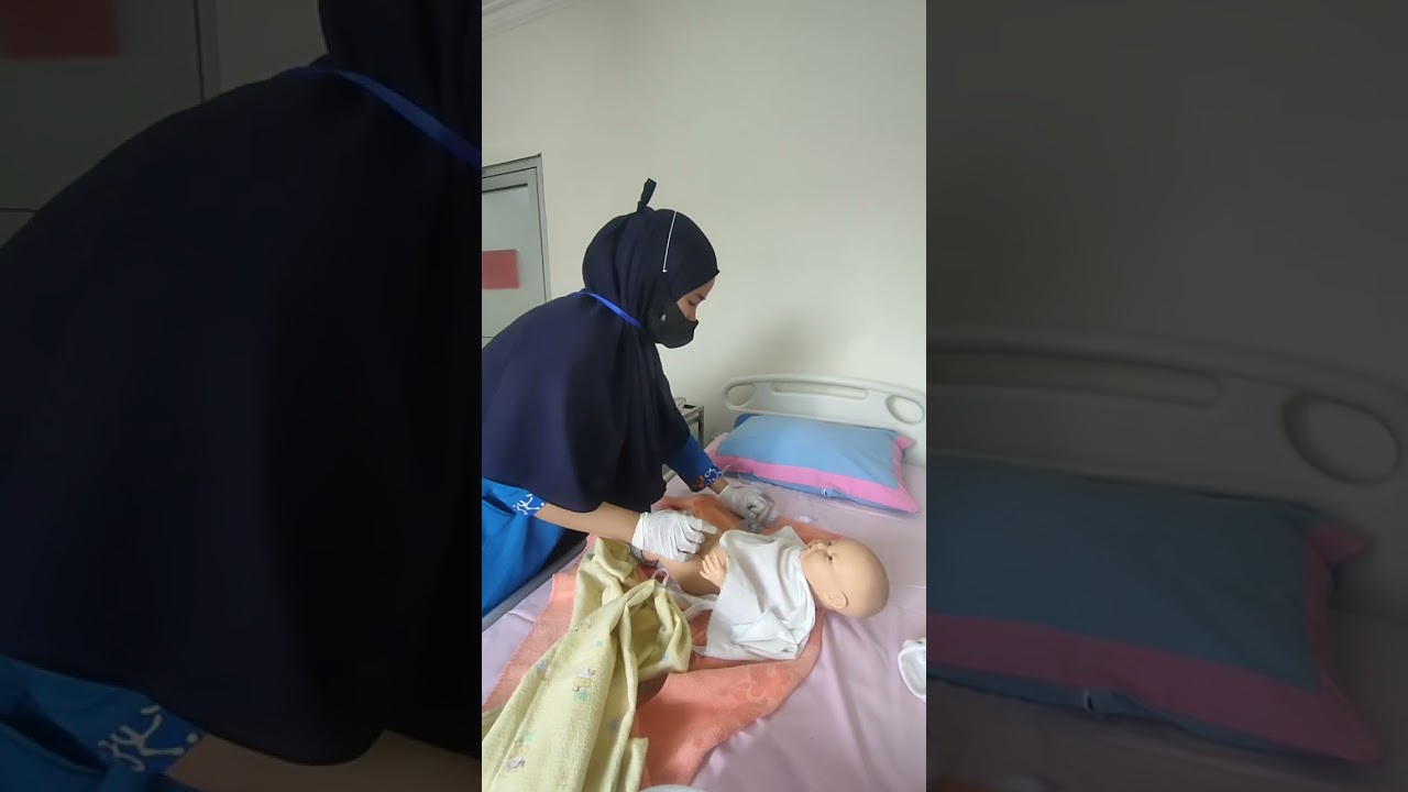 Pemeriksaan fisik pada bayi baru lahir (Ujian Osce mahasiswa profesi Bidan) by Bidan Wahyu Atika