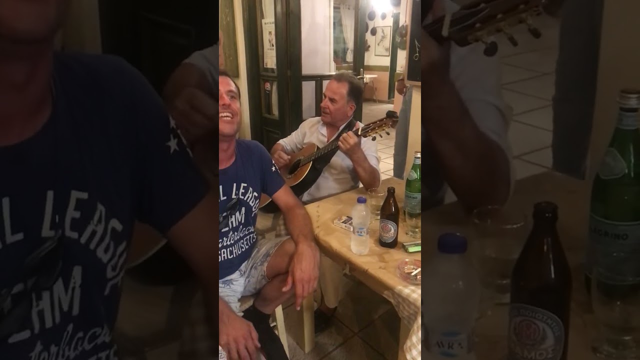 Live performance Ta pedia tou Pirea + Siko horepse syrtaki in Zakynthos city