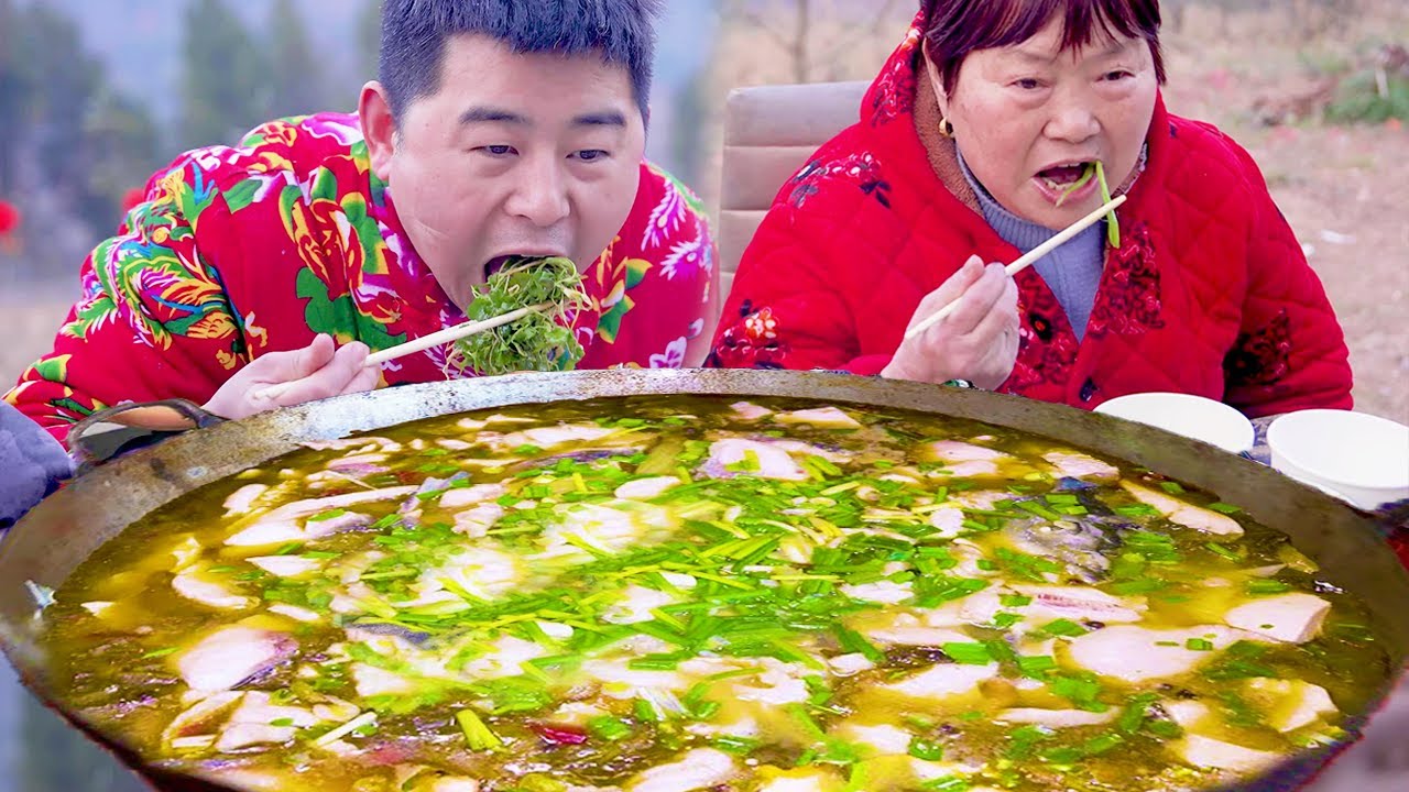 Белый амур с квашеной капустой, тофу и рыбой, 12 кг