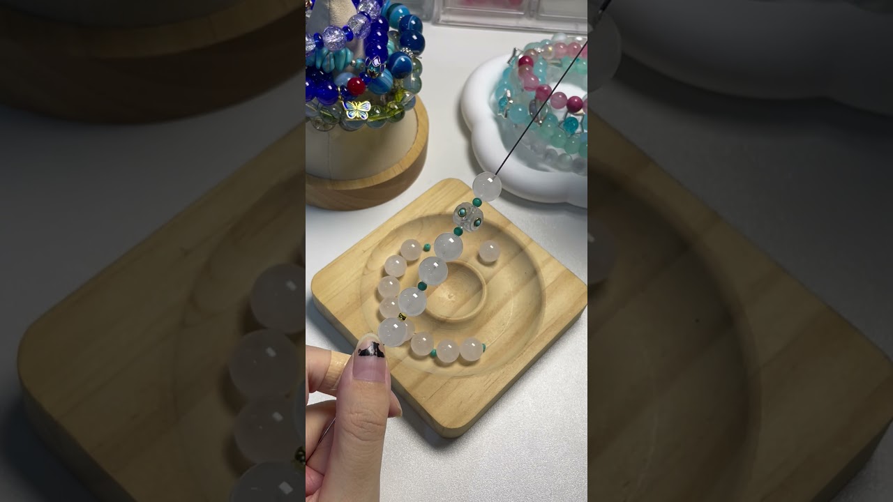 DIY &ldquo;Pure White & Blue Shadow&rdquo; Bracelet Tutorial#bracelettutorial #jewelrytutorial #diy #bracelet
