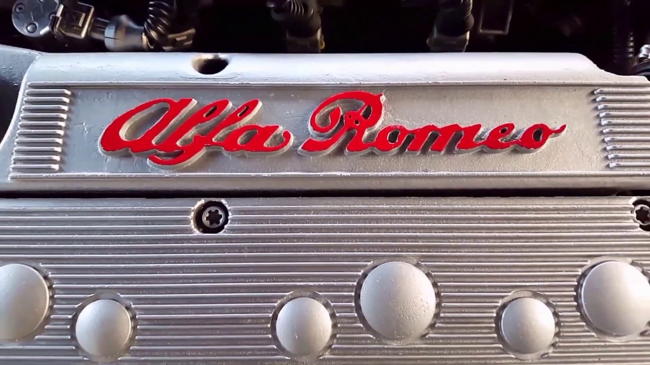 Engine cleaning Alfa GTV 1997 by very pretty cars