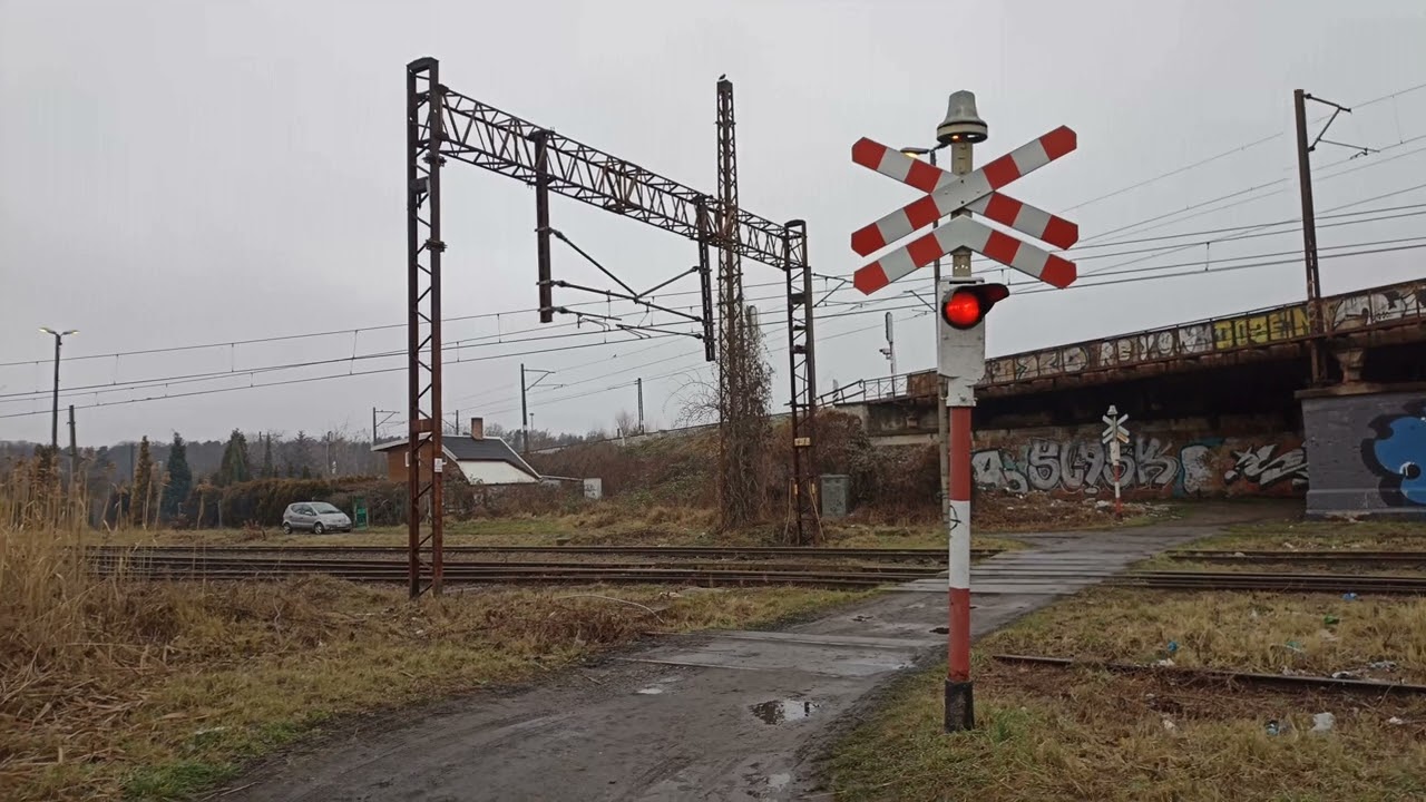 [4K] Przejście kolejowe P.O. Wrocław Świebodzki / Polish unikat railroad crossing