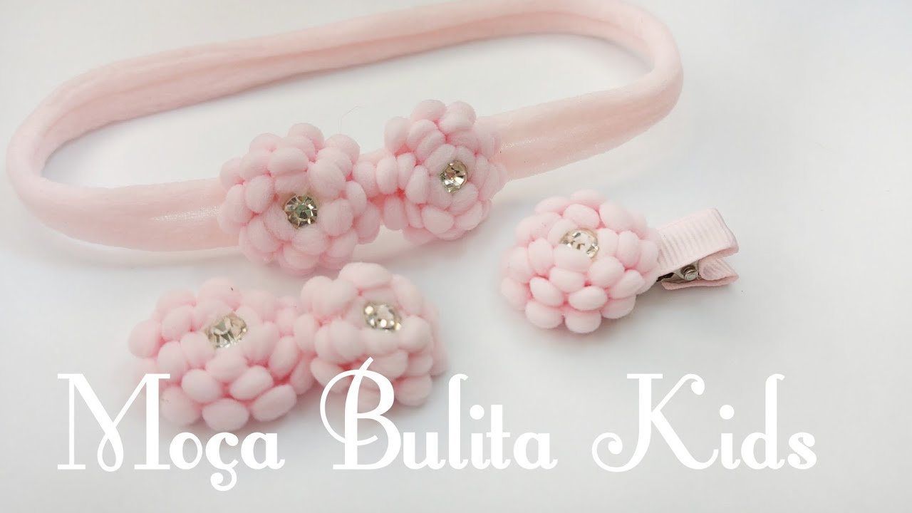 Florzinha feita com pompom de meio milímetro