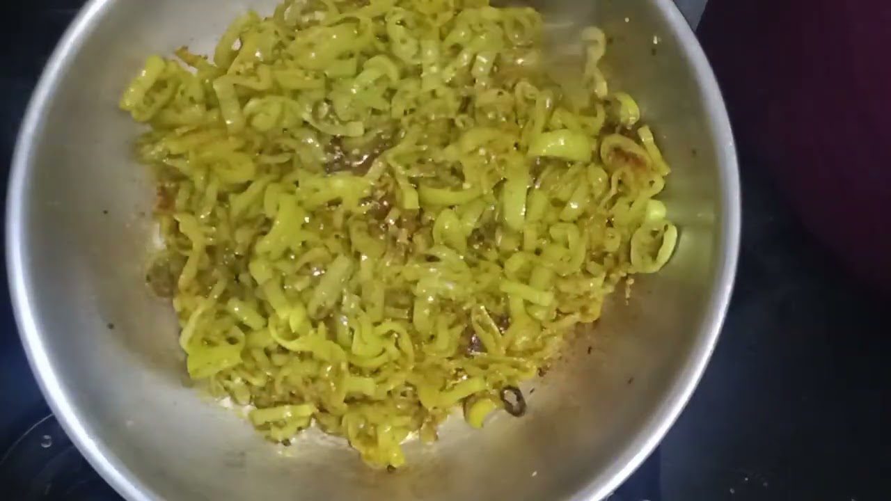 Chilli Bajji milagai gravy😋#spicy foods 