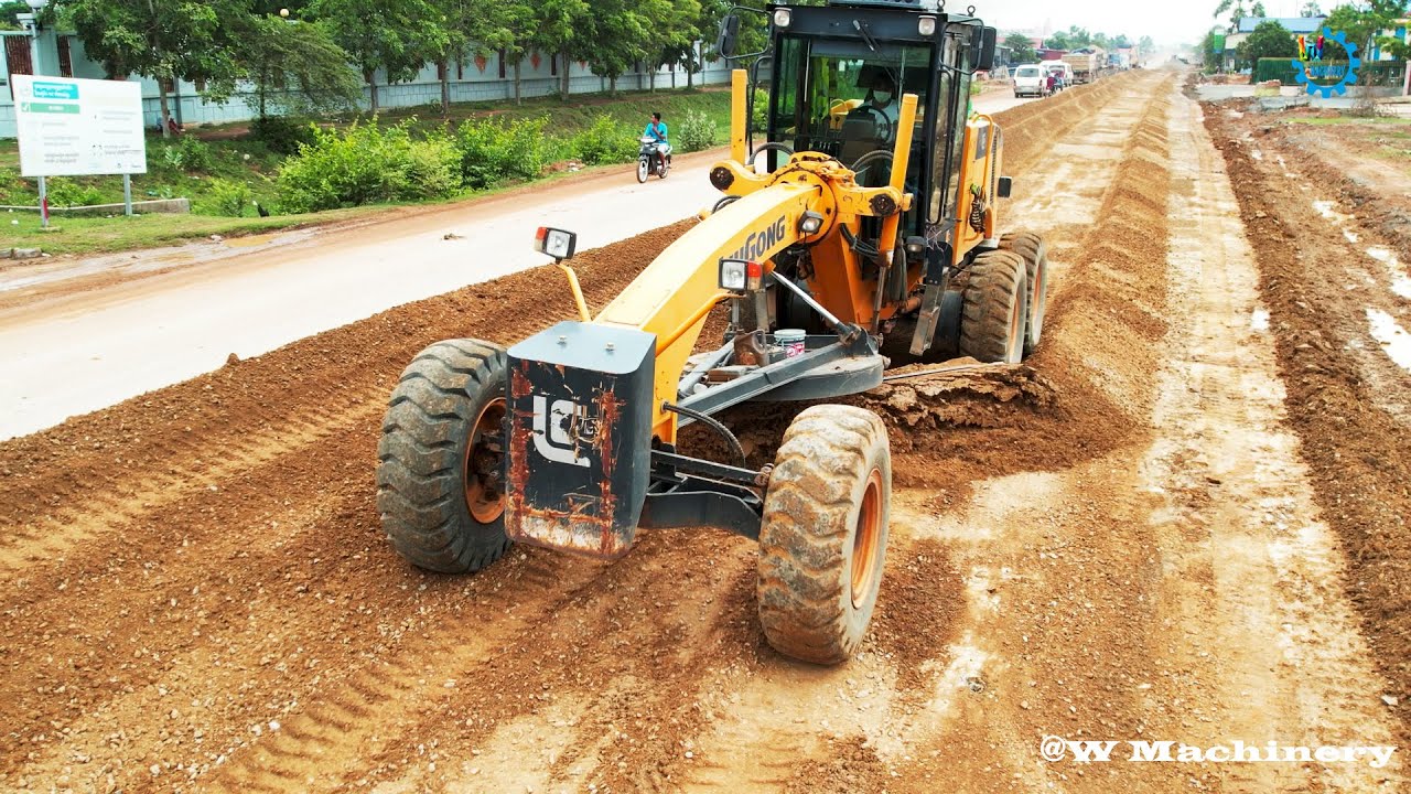 Perfect Liugong Grader Spreading Gravel Recovery Roads Techniques Skills Grading Operation