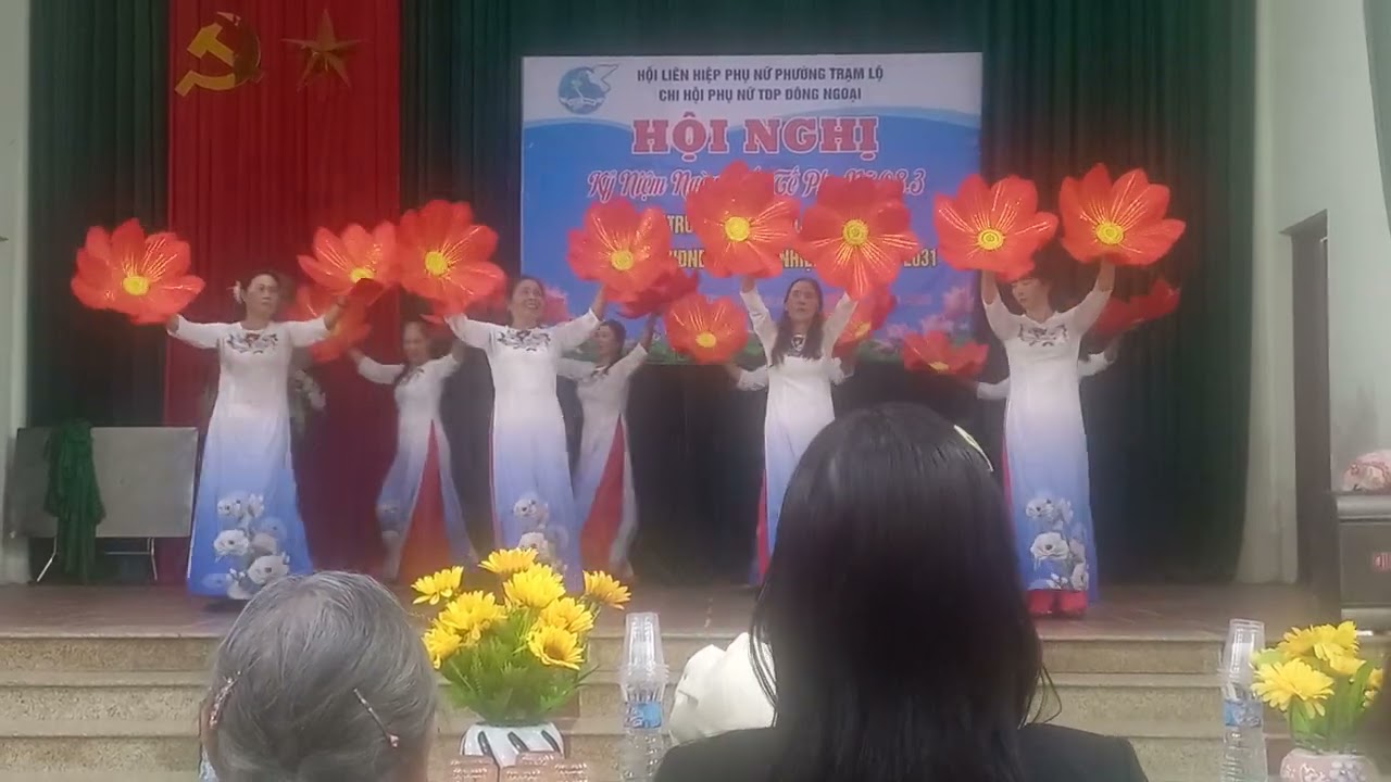 Bài ca phụ nữ Việt Nam, clb dưỡng sinh đông ngoại. 