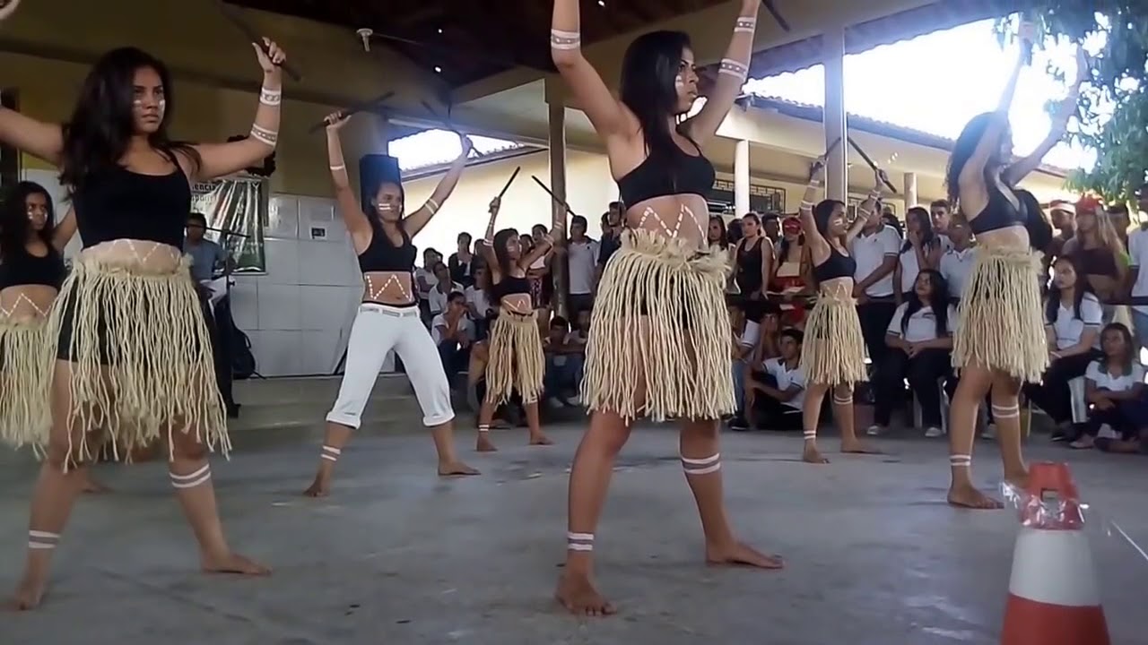 Maculelê Vivências e Saberes de uma Cultura Afro - brasileira e Indígena (semana cultural JG)