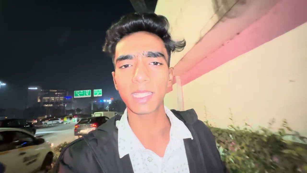Gurugram Cyber City Night View😃| Walking Street Of Gurugram Cyber City | Nught Life | Clubs in Delhi