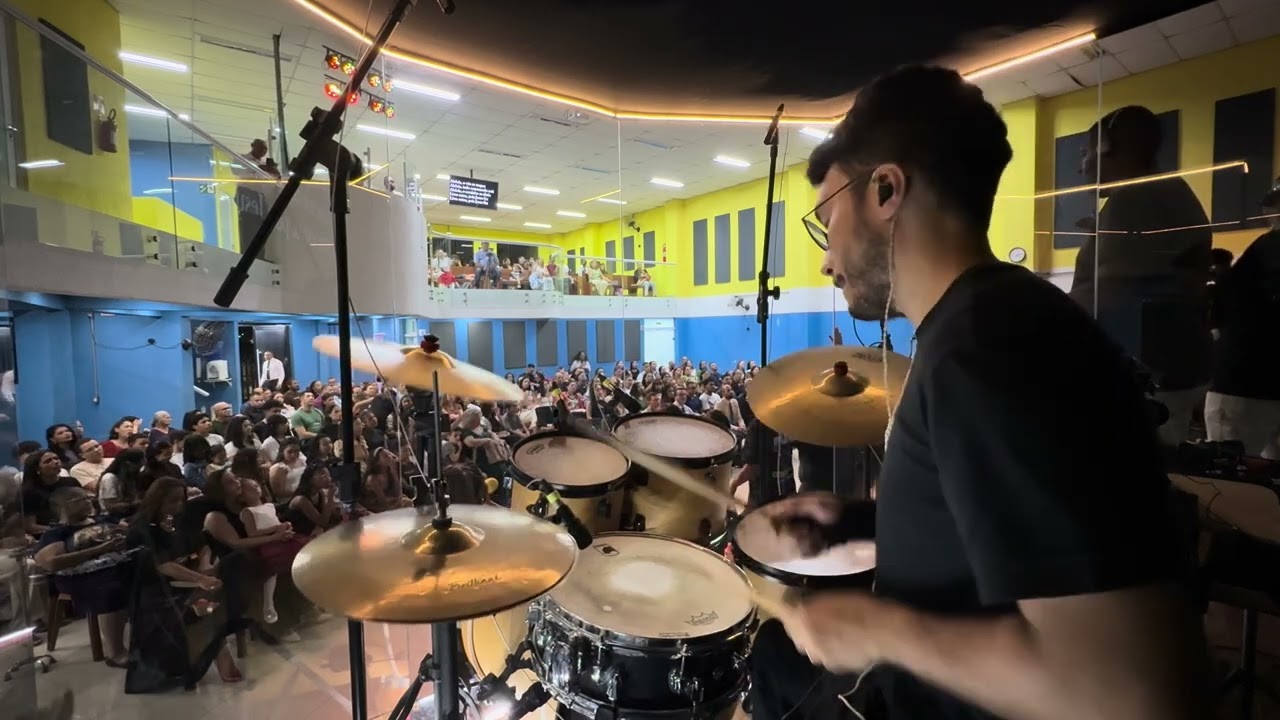 Livres - One Service - Drum Cover 
