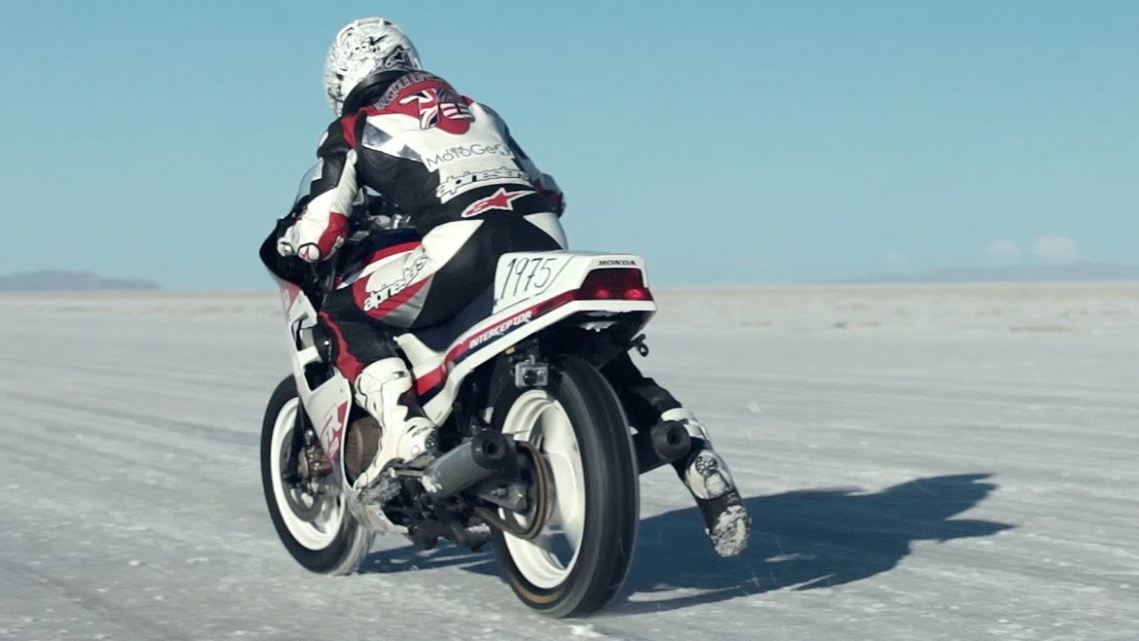 Racing Bonneville On a $300 Craigslist Motorcycle - /RideApart
