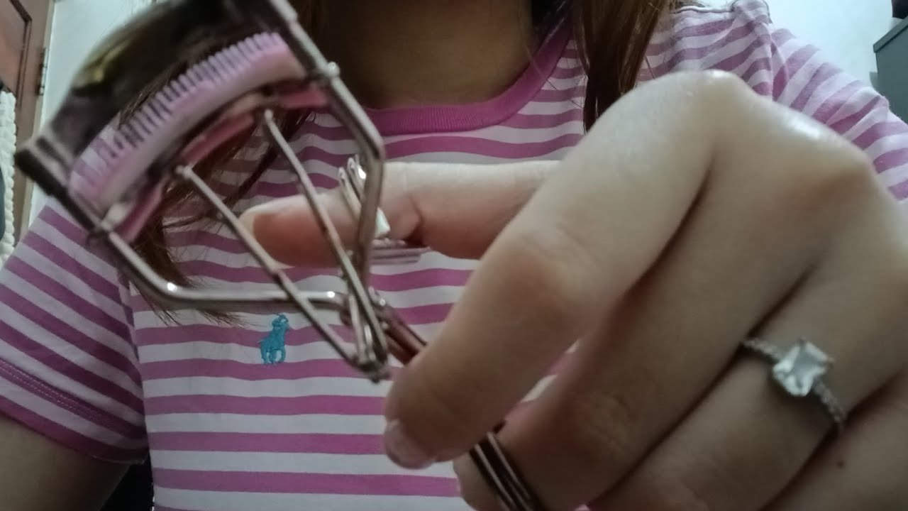 asmr doing your makeup (low quality)