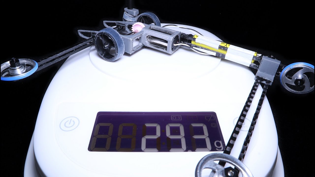 30枚の1円より軽いマシンは宙を舞う