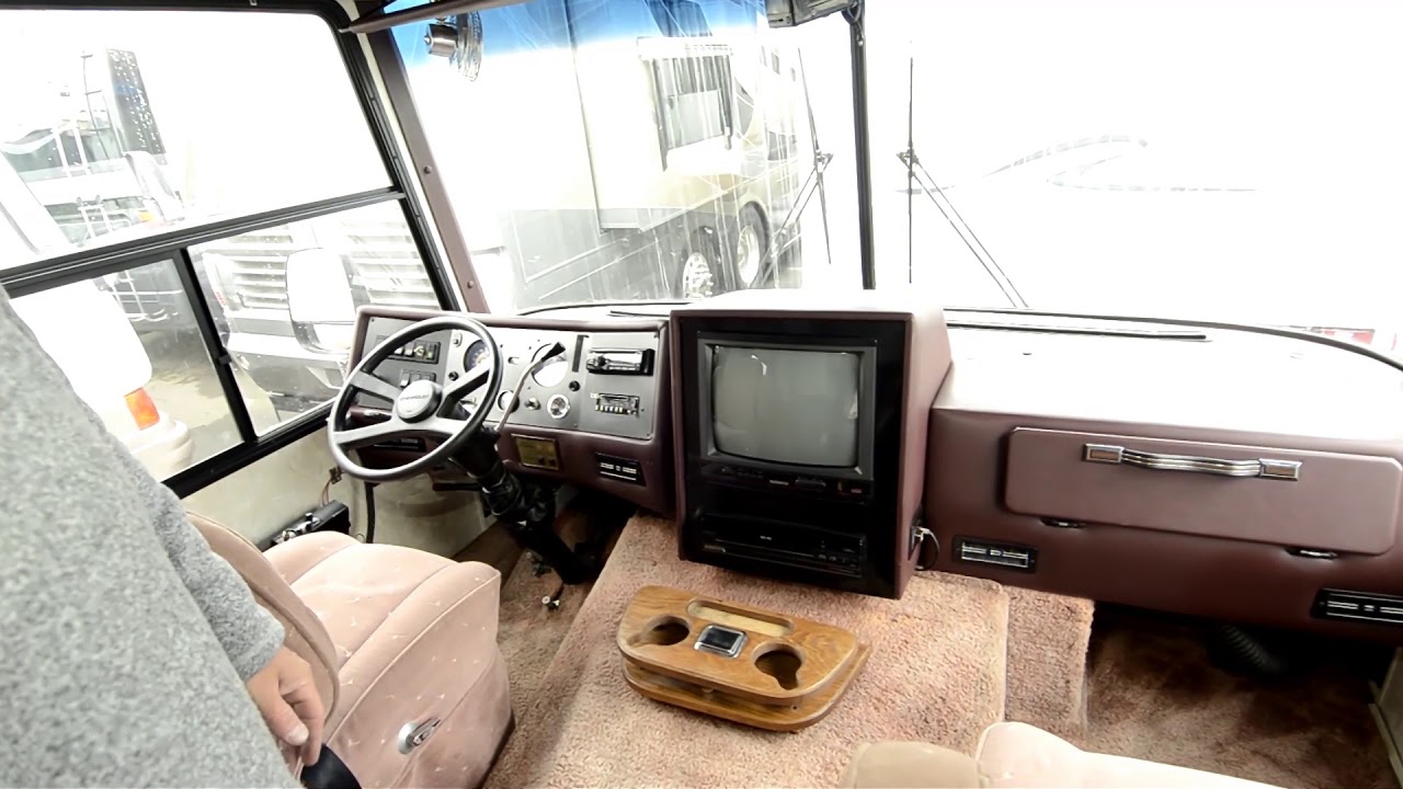 RV Sales of Oregon 1990 Mallard Lexington Stock # CA2154