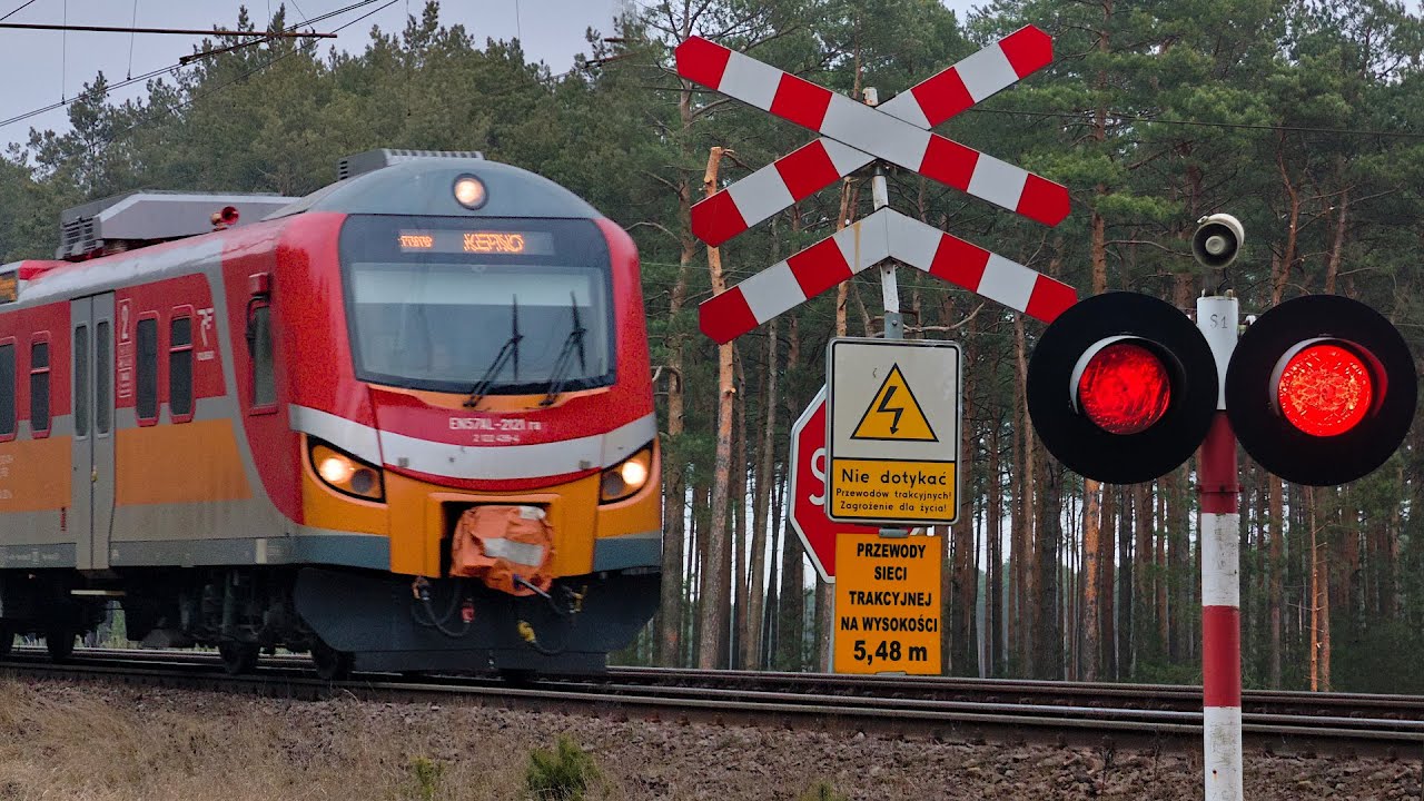 Przejazd Kolejowy w Marydole | Polish railroad crossing