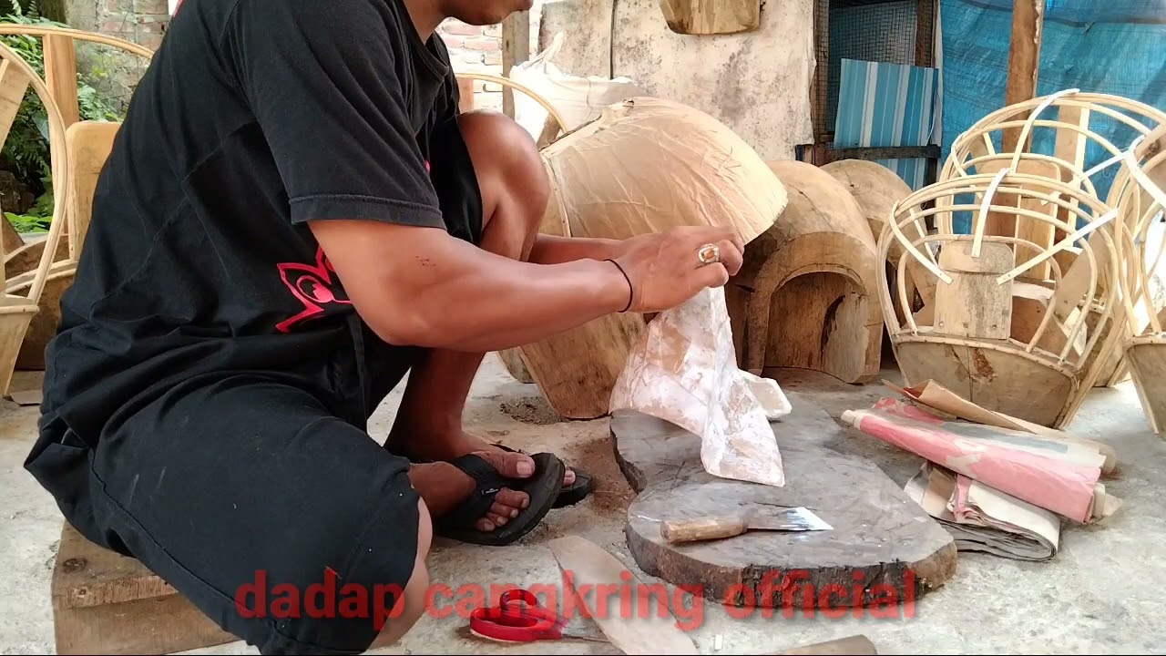 PEMASANGAN KERTAS  KEPALA BARONGAN REOG ( PAPER DOK )
