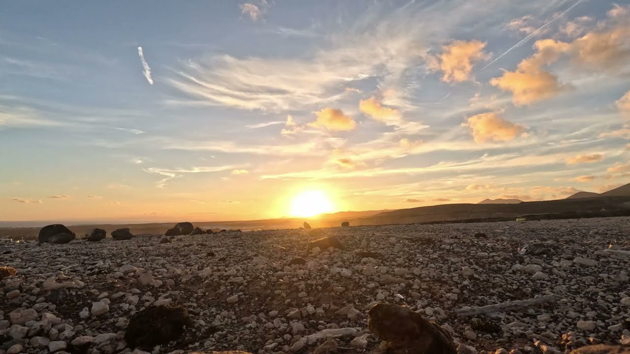White Rocks at Sunset (4K) | Natural Sounds