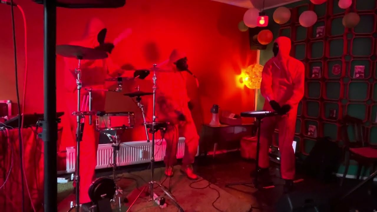 ASSFALT live - Sitztanz im Partykeller @ Rosi, Gelsenkirchen 30/05/2025