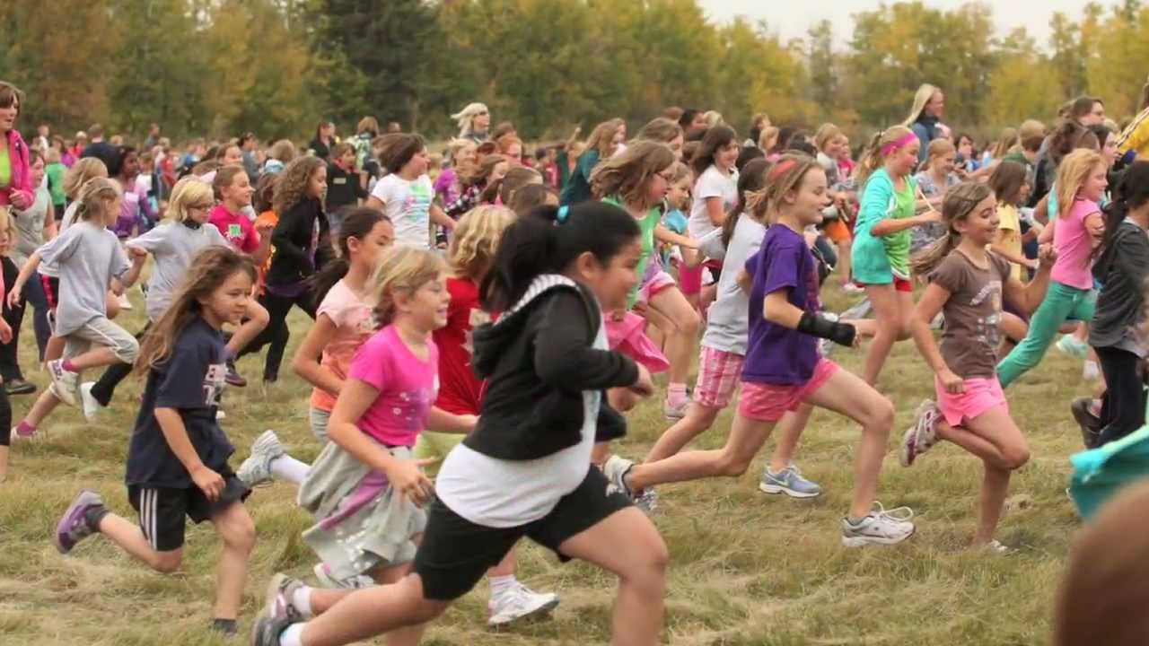 3,000 kids join 2012 Dawe / St. Patrick's Fun Run in Red Deer